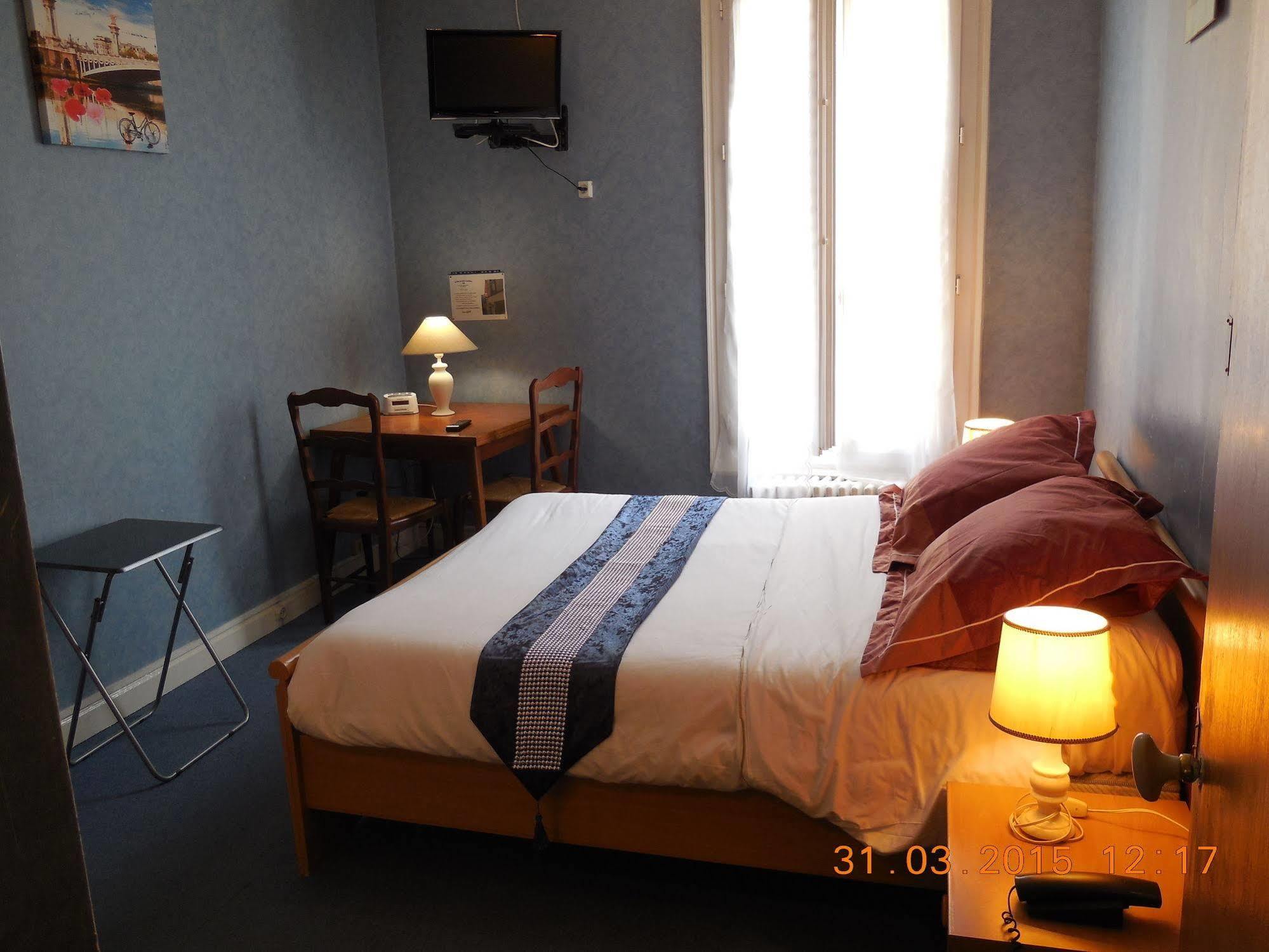 Hotel Le Petit Chateau Proche Parc Des Expositions Porte De Versailles 말라꼬프 외부 사진